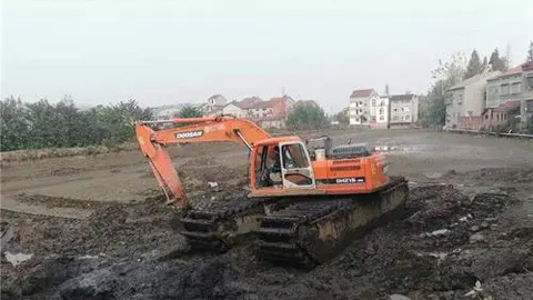 水陆挖掘机出租多少钱一月