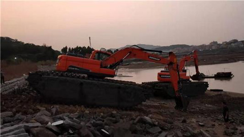 武汉水陆挖掘机出售